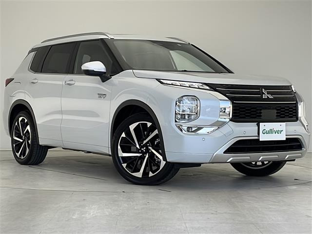 アウトランダー PHEV 2.4 P 4WD 本革シート