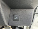 こちら運転席付近の写真となります。快適な運転をサポートするための機能が詰まっております♪
