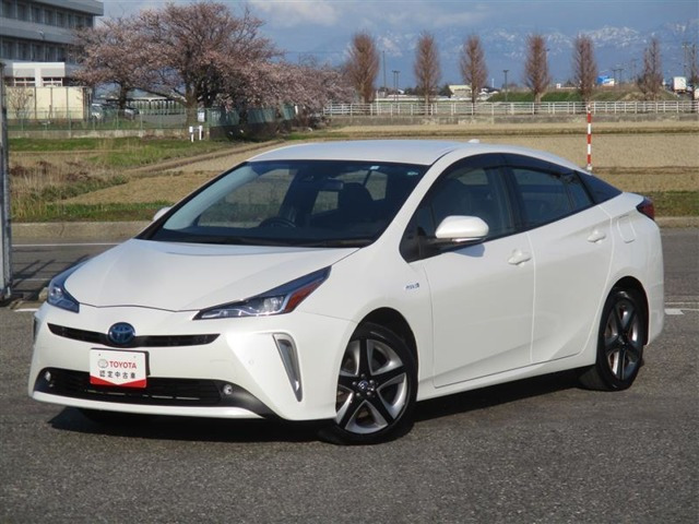 プリウス 1.8 S ツーリングセレクション E-Four 4WD 