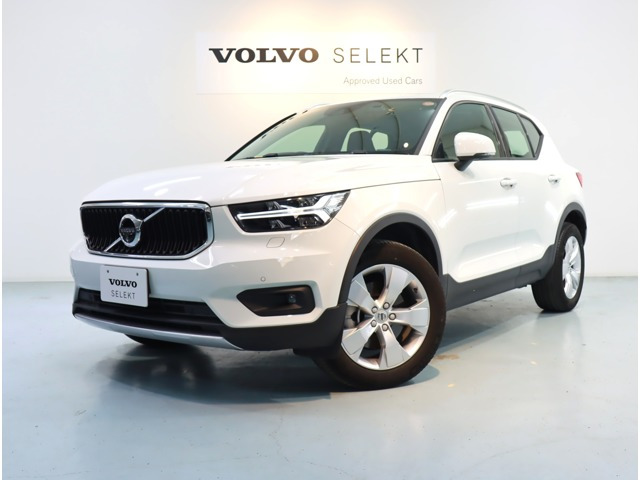 XC40 B4 AWD モメンタム 4WD 