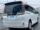 エスクァイア 2.0 Gi プレミアムパッケージ 4WD 