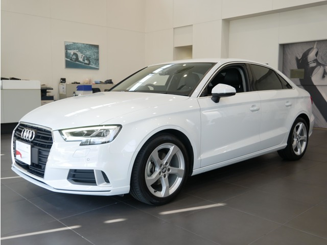 A3セダン 30 TFSI スポーツ 