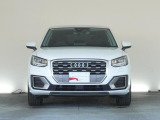 Q2 1.0 TFSI スポーツ 