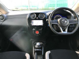 運転席内装の全体像です☆