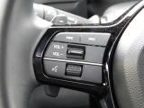 運転中のオーディオ操作に便利なステアリングリモコン付き!目線の移動が小さくなりますので、より運転に集中できますね♪