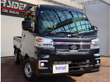 【車屋】として、長く車業界に従事した経験豊富なスタッフが多数在籍しております。