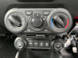 運転席操作部です!わからないスイッチ類や操作部はお気軽にお問い合わせ下さい!
