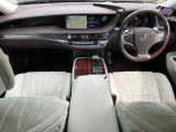 LS 500h エグゼクティブ 4WD 本革シート