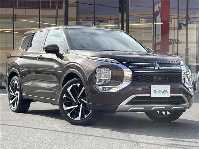 アウトランダー PHEV 2.4 P 4WD 本革シート