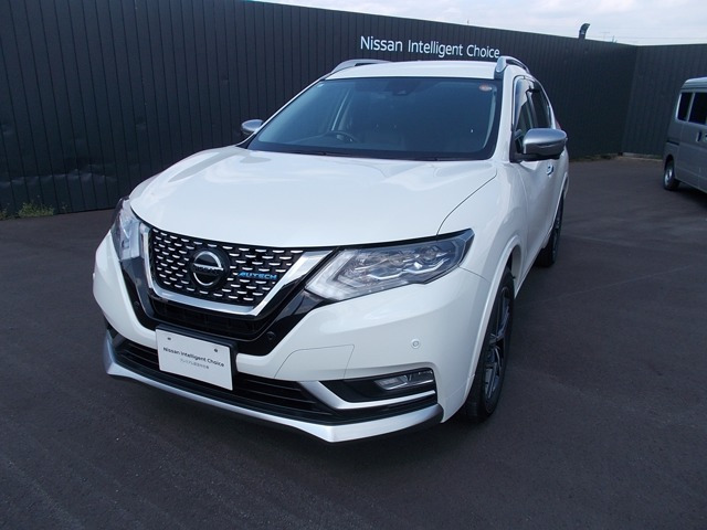 エクストレイル 2.0 AUTECH iパッケージ 4WD 2列車