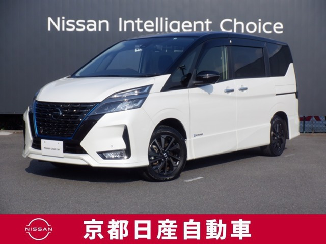 セレナ 1.2 e-POWER ハイウェイスター V アーバンクロム 