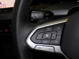 Travel Assist。設定した速度を上限に自動で加減速し、一定の車間距離,およ走行レーンを保つことでロングドライブの疲労を軽減します。