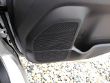 運転席ドアのスピーカー周辺です。