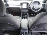 XC40 ウルトラ B4 AWD 4WD 