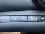 ステアリングヒーターが装備されています。