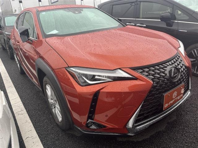 UX 200 バージョンC ユーザー下取車サンルーフナビ360°カメラ