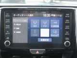 ディスプレイオーディオを装着しております。スマートフォンと通信して様々な機能が使用できます。詳しくはスタッフまでご連絡下さい。