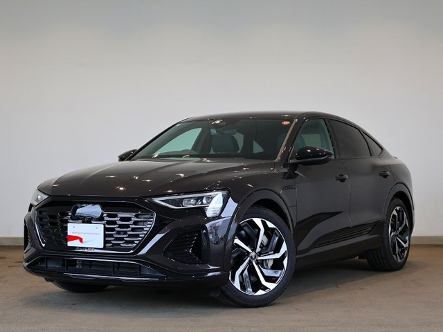 Q8スポーツバック e-tron55 クワトロ Sライン 4WD