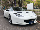 安心のトヨタエンジンでミッドシップスポーツカーの走りをお楽しみ頂けます。運転し易い右ハンドル6速MTで、更に刺激的なドライブを楽しめるスポーツモードも付いてます。