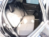 お車選びをお楽しみ頂けるよう、在庫車の展示スペースを十分に確保しております。