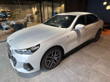 BMWを熟知したメカニックによる、360度の納車前点検。ドイツ本国と同様の教育・訓練を受けたメカニックが徹底的に点検、整備した後にお客様にお引渡しします。