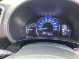 整備スタッフは国家資格を持つプロの整備士です。車検の受入/中間/完成検査と保安基準発行のすべても自社で行います。
