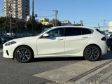 お気に入りのお車があれば、ぜひステアリングを手にしてください。稀少モデルも鋭意取り揃え、幅広いニーズにお応え致します。スタッフ一同皆様のご来店を心よりお待ち申し上げます。