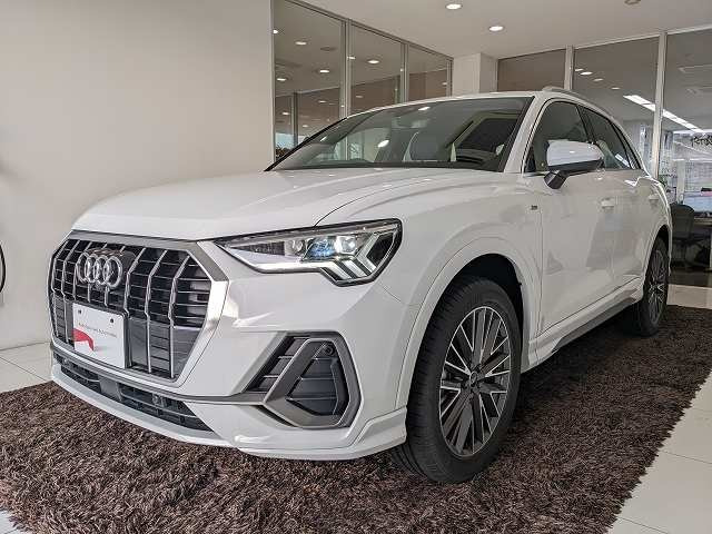 Q3  35 TFSI Sライン