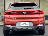 サービスにはドイツ本国と同様に教育と訓練を受け、BMWを知り尽くした「マイスターメカニック」が数多く在籍しております。納車前点検整備で、お客様に安心と安全をお届けいたします。