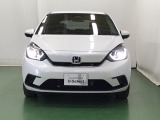 LEDヘッドライトを装備しています。LEDヘッドライトはとても明るく、雨の日や夜間走行も安全・安心です。オートライトコントロール付きで周囲の明るさに応じて自動で点灯・消灯します