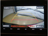 バックガイドモニターで、後方を確認しながら安心して駐車することができます。運転初心者も熟練者も必須の機能ですよ!