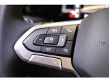 アダプティブクルーズコントロール(全車速追従機能付)は30-160kmhまで設定可能で、クルーズコントロールにレーダーセンサーを組み合わせたシステムとなります。長距離走行時などでの疲労を低減