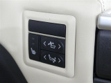2列目、3列目シートも電動リクライニング式です。リラックスできるシート位置でゆっくりくつろげます。