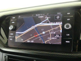 ★Volkswagen純正インフォテイメントシステム”Discover Mediaのナビゲーションシステムです。全面タッチスクリーンによりまるでスマートフォンのように画面上を軽くタッチするだけで反応し