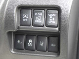 様々な安全装備がお客様の運転をサポートしてくれます。
