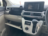 【グローブボックス】現在では車検証入れなどとして活用されることが多いですよ☆