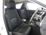 【清潔感のある運転席&助手席】隅々までクリーニングの行き届いた運転席&助手席。目立ったシミや汚れ等もございません。快適なドライブをどうぞ。