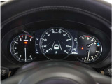 【明るく見やすいメーター】視認性が良く明るく見やすいメーター。運転者にとって見やすいメーターは運転していても疲れないですよね。