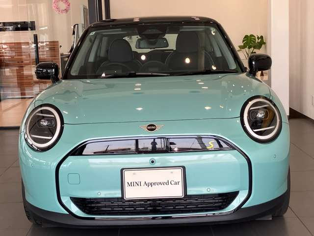 BMW MINI ミニ クーパー SE の中古車詳細 (7,000km, オーシャン