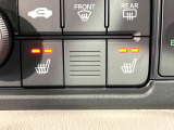 【シートヒーター】寒い日に重宝するシートヒーター!エアコンより早く温まってくれるので寒がりの人も安心ですね♪エアコンの温風は乾燥するから苦手、という方にもをおすすめです。