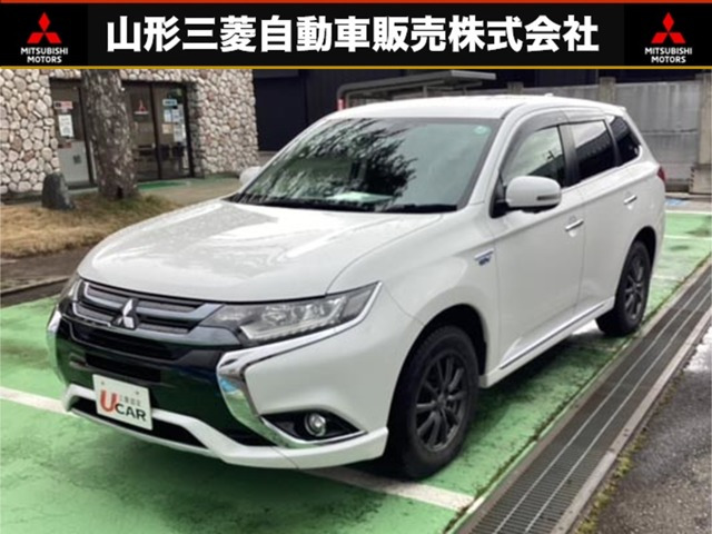 アウトランダーPHEV 2.0 G ナビパッケージ 4WD 
