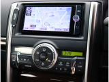 『1台』のお車に対して、3名体制で日々議論を重ね仕入れを行っております。
