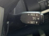 【クルーズコントロール】高速道路もラクラク走行。アクセルを離しても一定速度で走行ができ、長距離運転時の負担を軽減!加速・減速も簡単なスイッチ操作で調整できます。