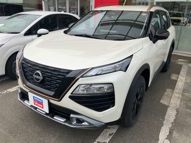 エクストレイル 1.5 X e-4ORCE 90周年記念車 4WD 