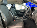 XC40 T4 モメンタム 