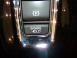 【ブレーキホールド】信号待ちなどでブレーキを踏み続けなくともブレーキがキープされます!アクセルペダルを踏むと解除され発進することが可能です!
