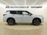 アウトランダー PHEV 2.4 P 4WD 