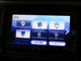 CD、DVD、Bluetooth、AM、FM、スマートフォン接続ができます。