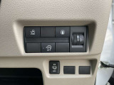 運転席まわりの画像です。