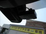ヒヤッとした時も安心の追突被害軽減ブレーキ&ドライブレコーダー装備しております(^^♪